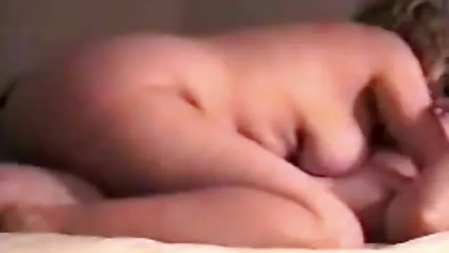 Orosz apa végül a lánya melleit, hogy kakas után Nyalás rendor szex