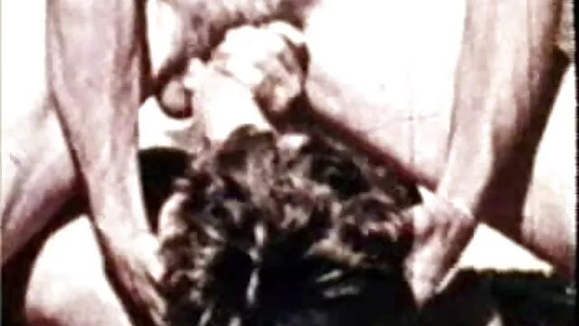 A középiskolás diákok megengedték egy részegnek, hogy apa és lánya szex videók egy partin lőjön.