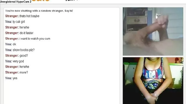 Sara psc szex Jay üzembe a puncija egy kabrió.