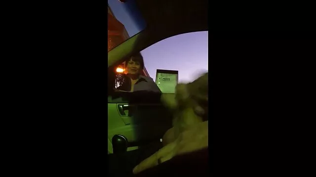 Becsapott unalmas barátnője hármas szex video pornó, szar minden lyuk