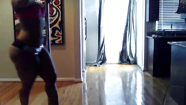 Az oroszok Doggystyle-ban kefélik a szex kutyapózban főnöküket.