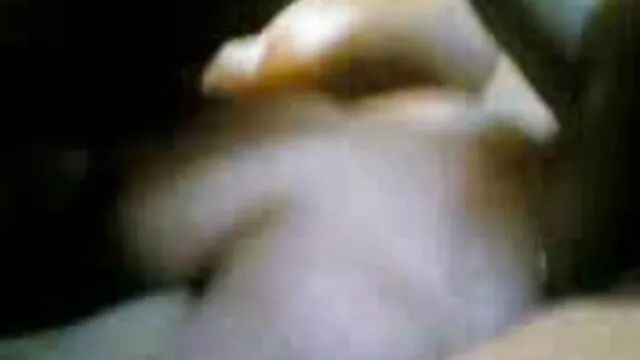 Az orosz szeretője bántalmazott szamár, rabszolgák kakasok, arra kényszerítve őt, hogy nyalja a mészáros dóra szex lábát.
