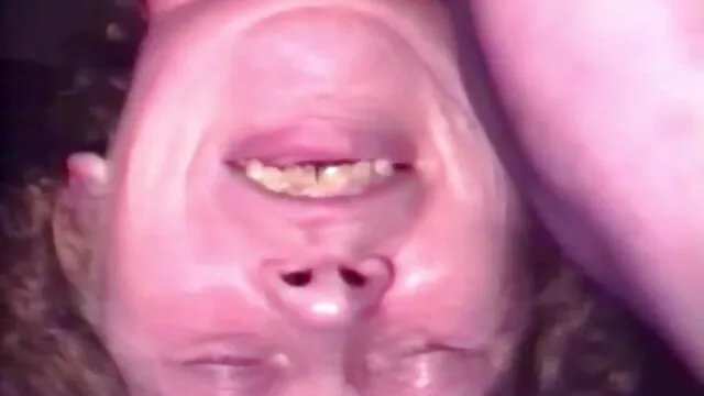 Orosz gépelés baszik Doggystyle erőszakos szex videók lány megvizsgálja a végbélnyílás.