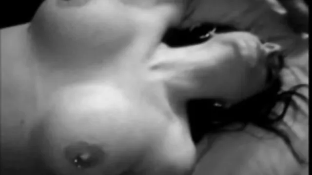 Sarah Vandella evett egy creampie miután szex vele kopasz fejét. szex videok anya fia